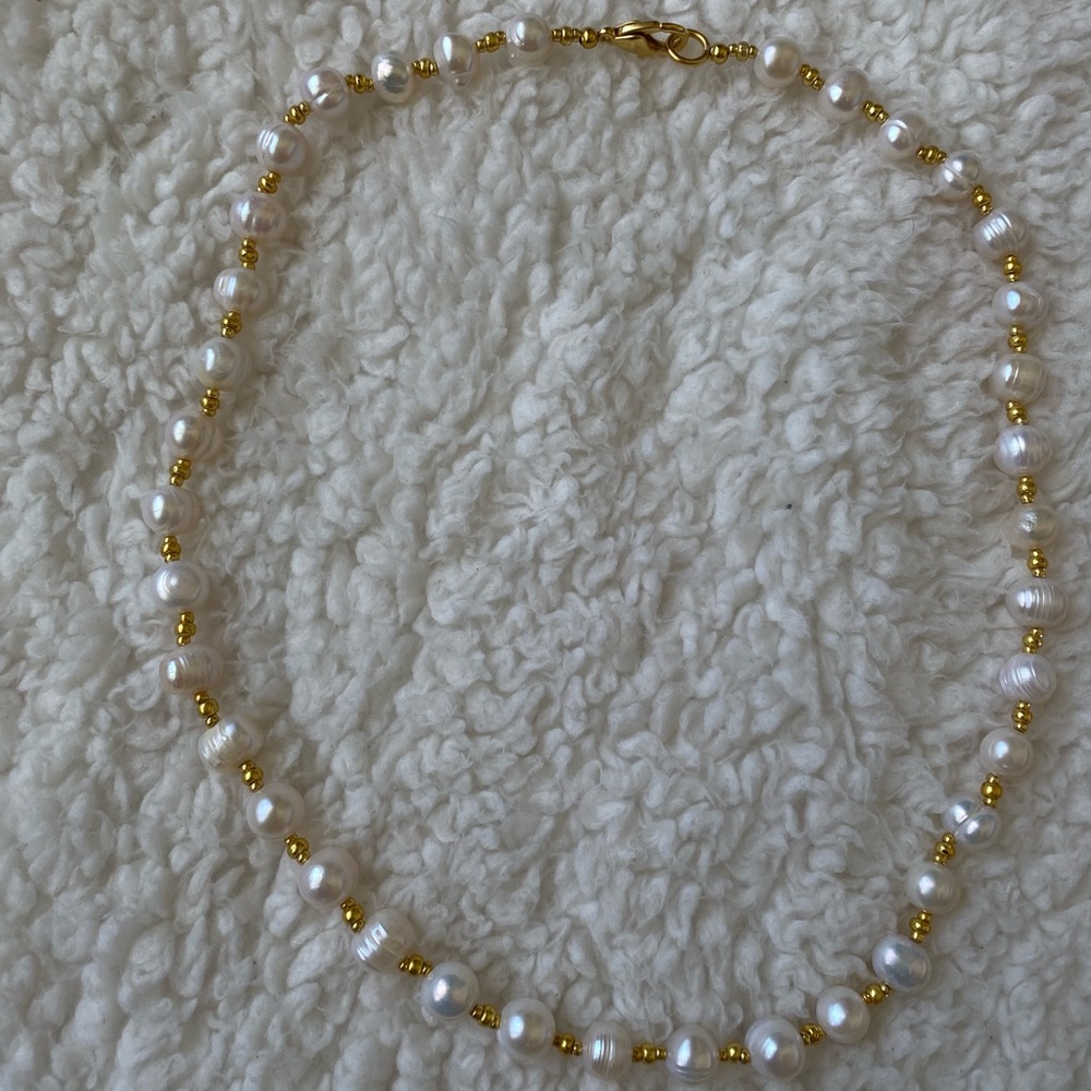 Beautiful handmade pearl necklace!
